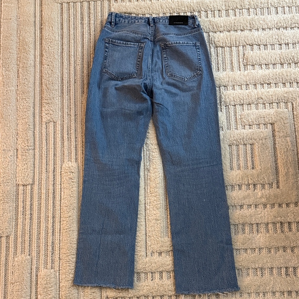 Stradivarius Women's Straight Leg Blue Jeans - Picture 2 of 3